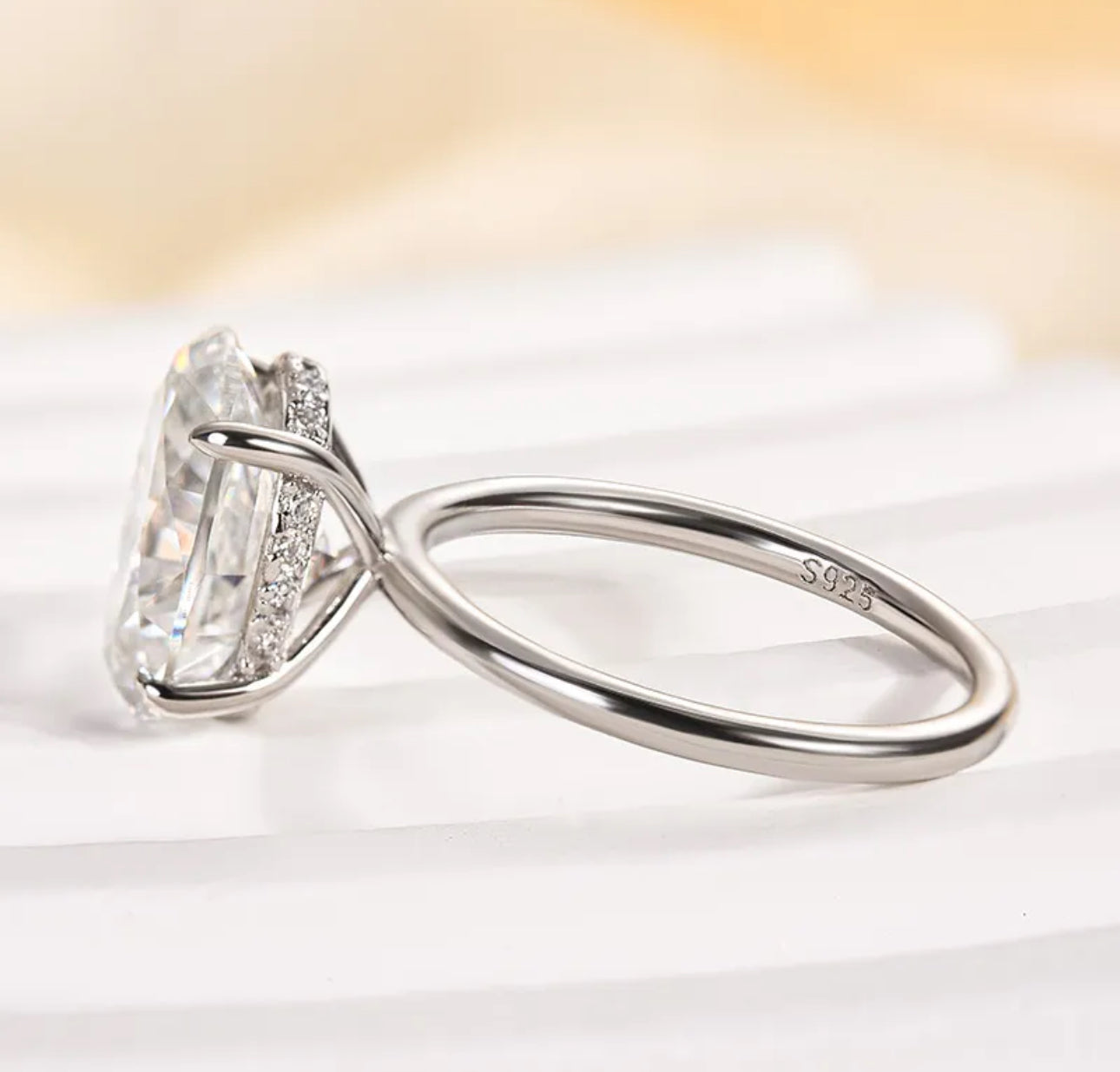 4.0 carat  Oval cut moissanite ring